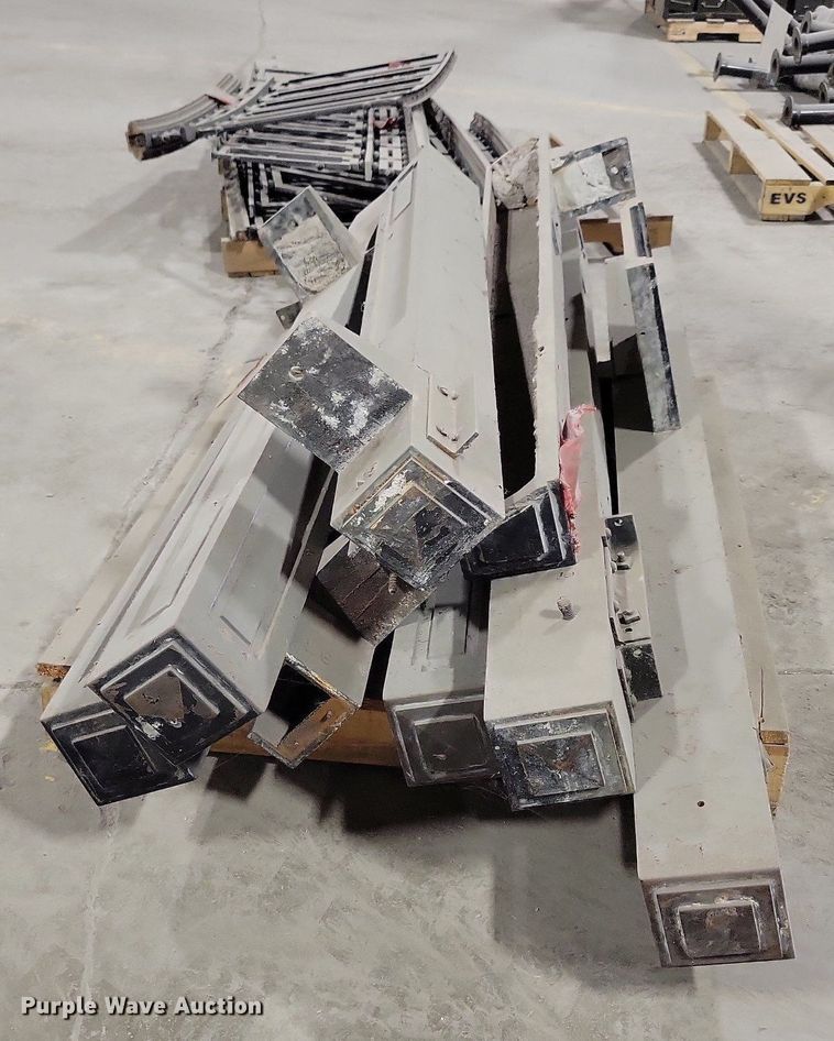 image for item LC9883 Auditorium railing