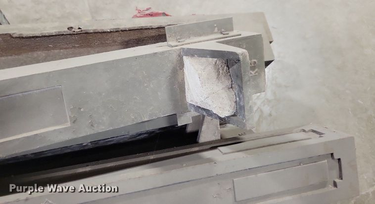 image for item LC9883 Auditorium railing