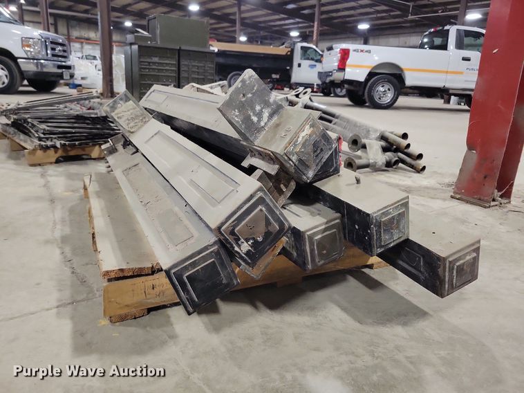 image for item LC9883 Auditorium railing