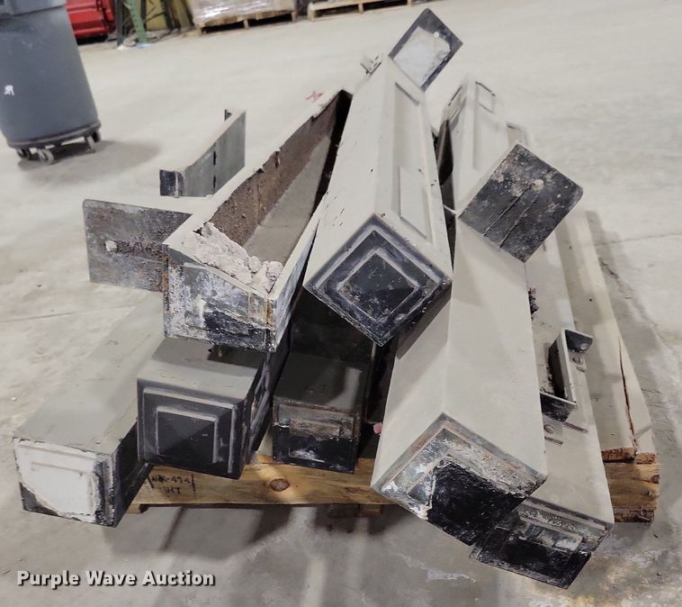 image for item LC9883 Auditorium railing