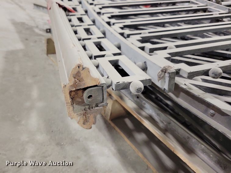 image for item LC9883 Auditorium railing