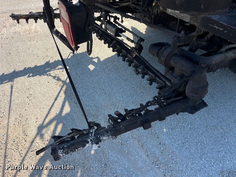 image for item LD9341 1986 Ford oil distributor truck