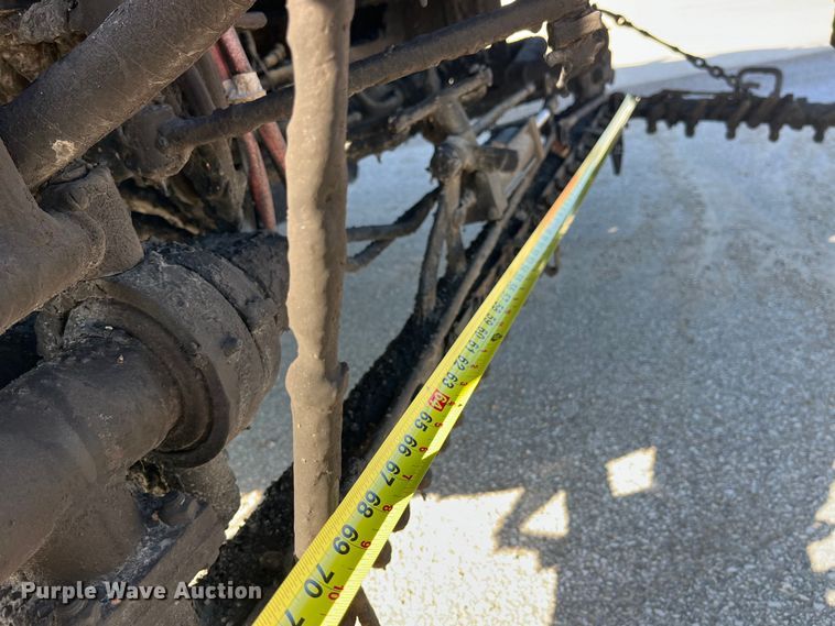 image for item LD9341 1986 Ford oil distributor truck