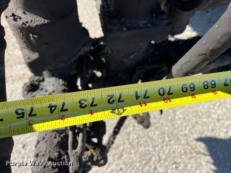 image for item LD9341 1986 Ford oil distributor truck