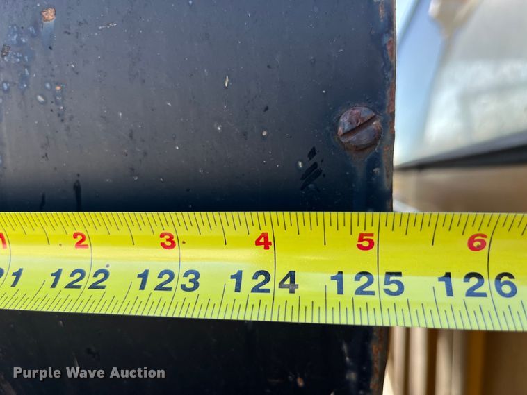 image for item LD9341 1986 Ford oil distributor truck