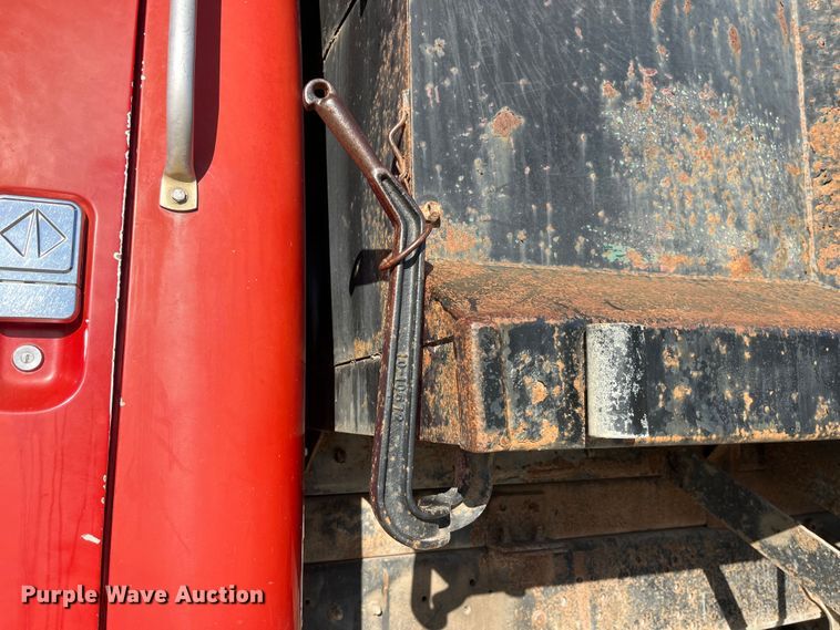 image for item LD9342 1992 International  4700 dump truck