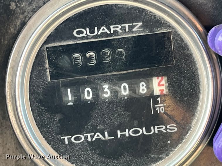 image for item LD9342 1992 International  4700 dump truck