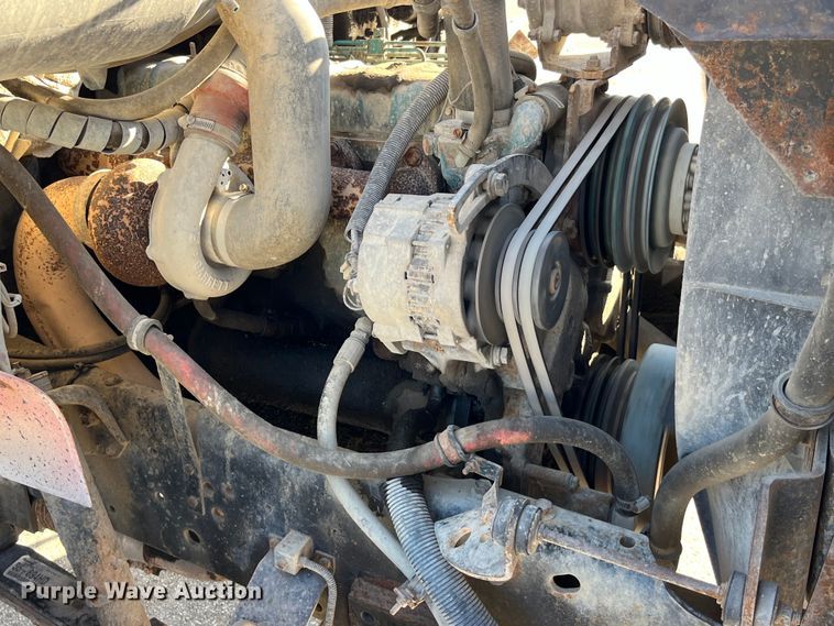 image for item LD9342 1992 International  4700 dump truck