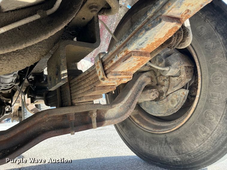 image for item LD9342 1992 International  4700 dump truck