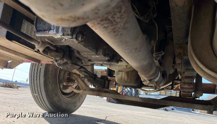 image for item LD9342 1992 International  4700 dump truck