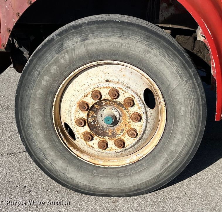 image for item LD9342 1992 International  4700 dump truck