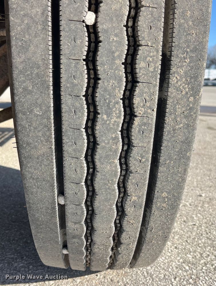 image for item LD9342 1992 International  4700 dump truck