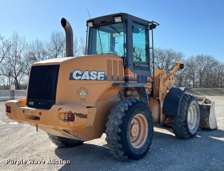 image for item LD9343 2001 Case 521D wheel loader