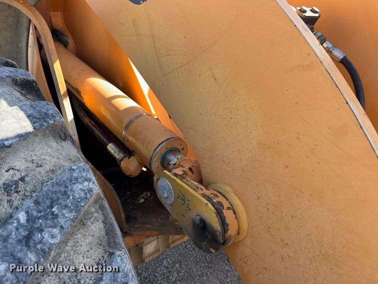 image for item LD9343 2001 Case 521D wheel loader