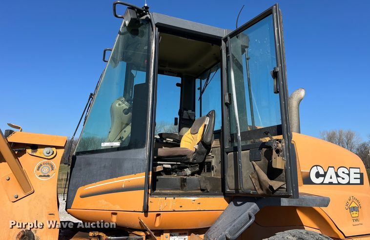 image for item LD9343 2001 Case 521D wheel loader