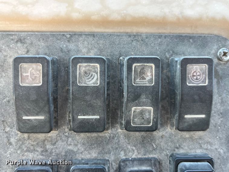 image for item LD9343 2001 Case 521D wheel loader