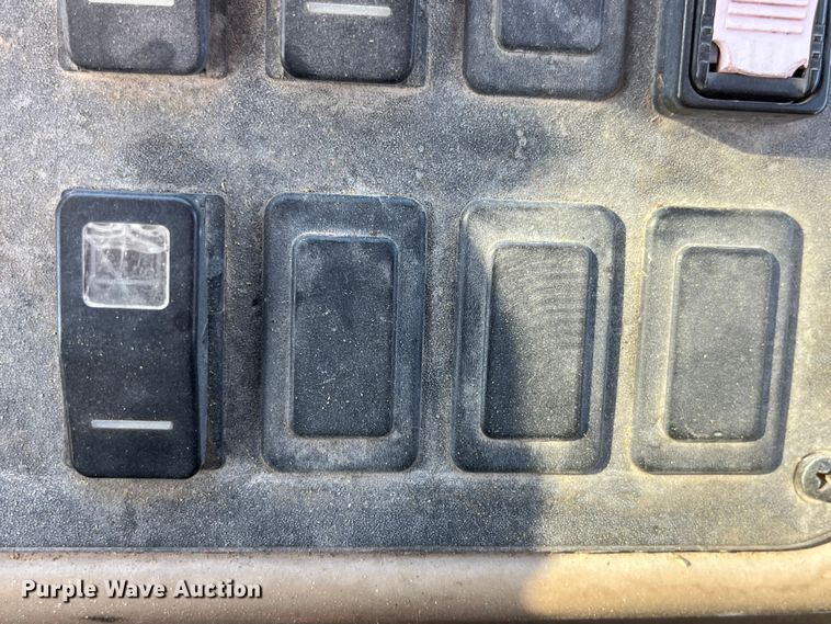 image for item LD9343 2001 Case 521D wheel loader