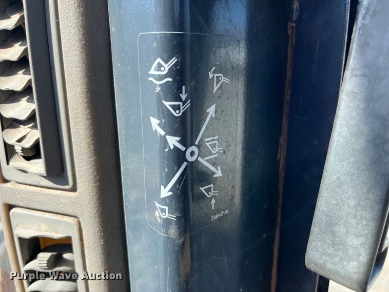 image for item LD9343 2001 Case 521D wheel loader