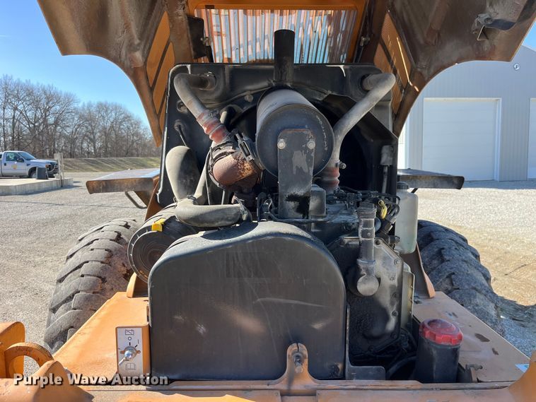 image for item LD9343 2001 Case 521D wheel loader