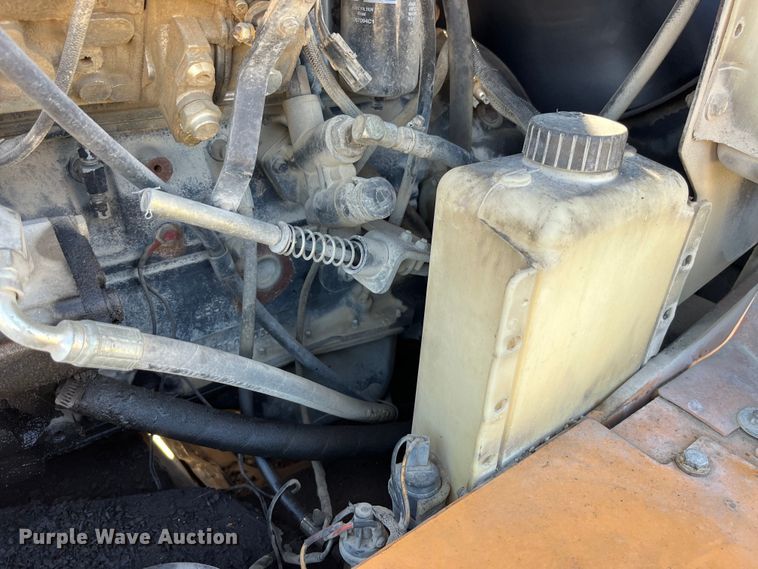 image for item LD9343 2001 Case 521D wheel loader