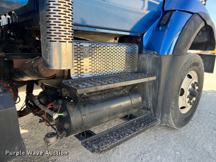 image for item LD9347 2014 International  WorkStar 7400 dump truck