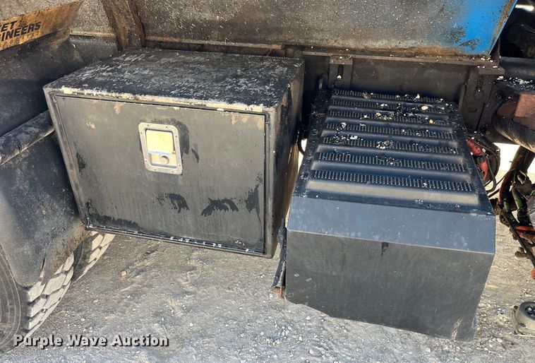 image for item LD9347 2014 International  WorkStar 7400 dump truck