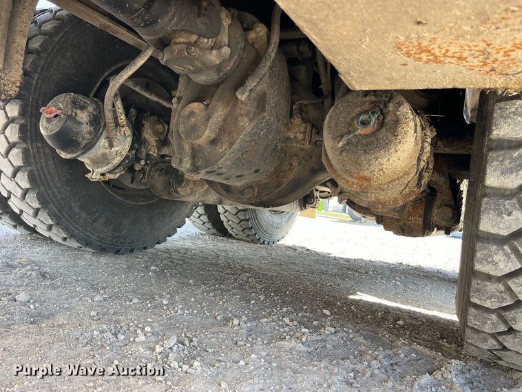 image for item LD9347 2014 International  WorkStar 7400 dump truck