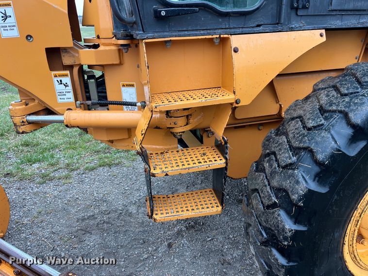 image for item LD9365 2003 Case 865 motor grader