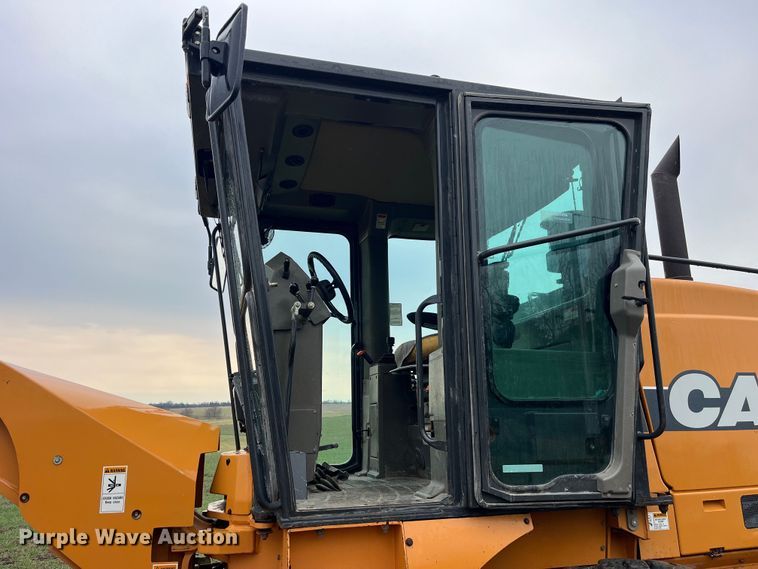 image for item LD9365 2003 Case 865 motor grader