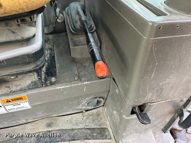 image for item LD9365 2003 Case 865 motor grader