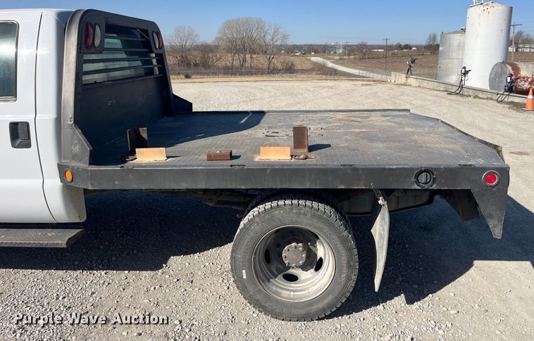 image for item LE9023 2008 Ford F450 Super Duty XL Crew Cab flatbed truck