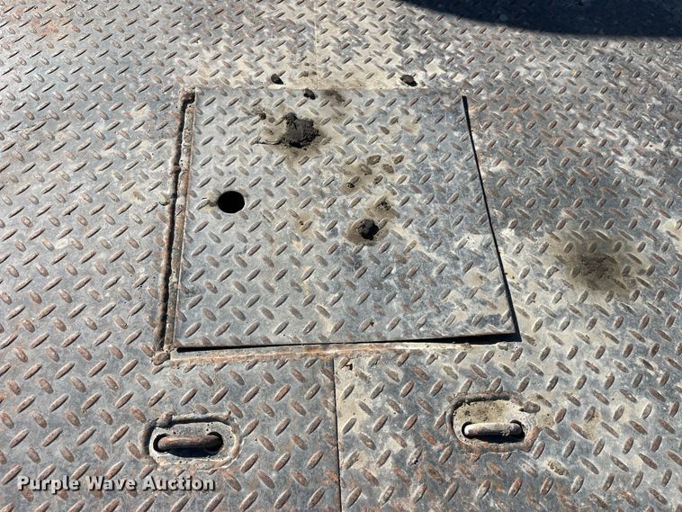 image for item LE9023 2008 Ford F450 Super Duty XL Crew Cab flatbed truck