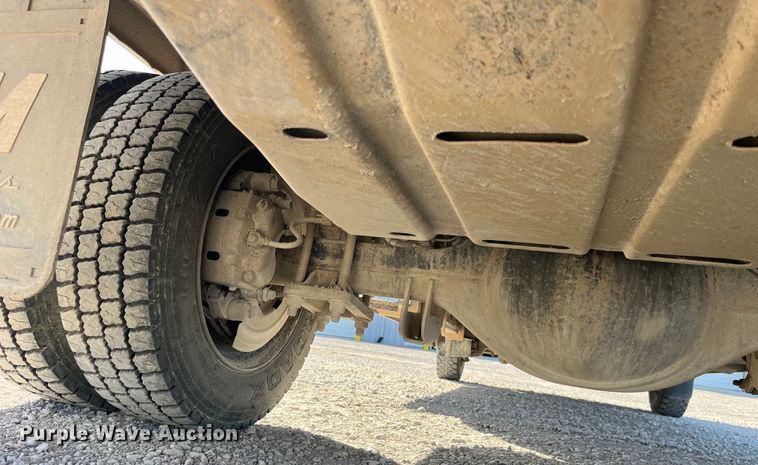 image for item LE9023 2008 Ford F450 Super Duty XL Crew Cab flatbed truck