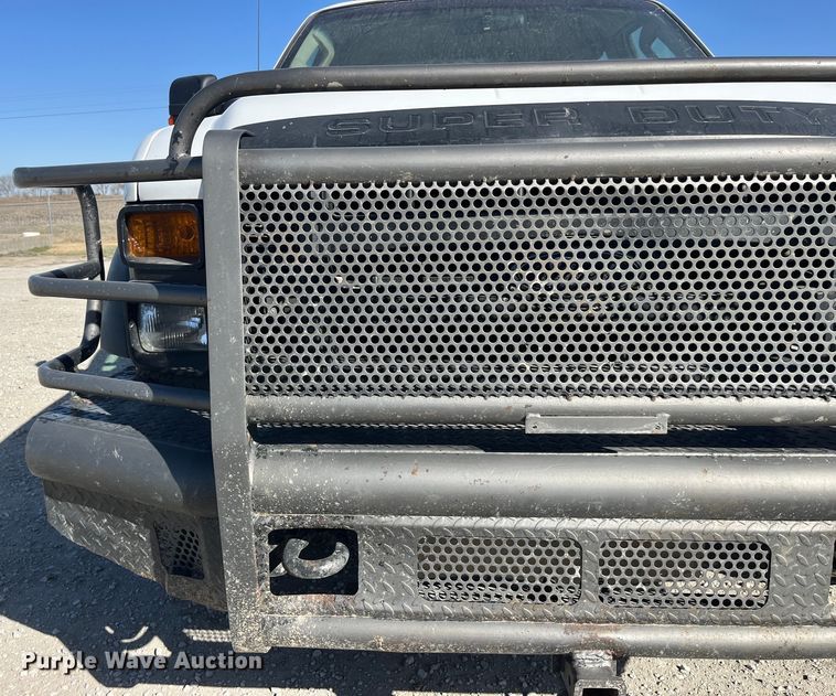 image for item LE9023 2008 Ford F450 Super Duty XL Crew Cab flatbed truck