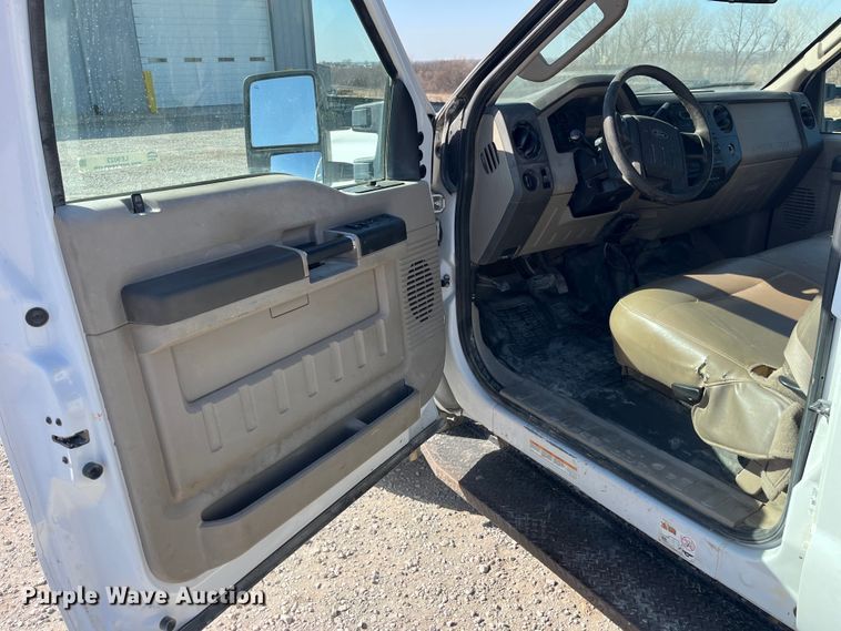 image for item LE9023 2008 Ford F450 Super Duty XL Crew Cab flatbed truck