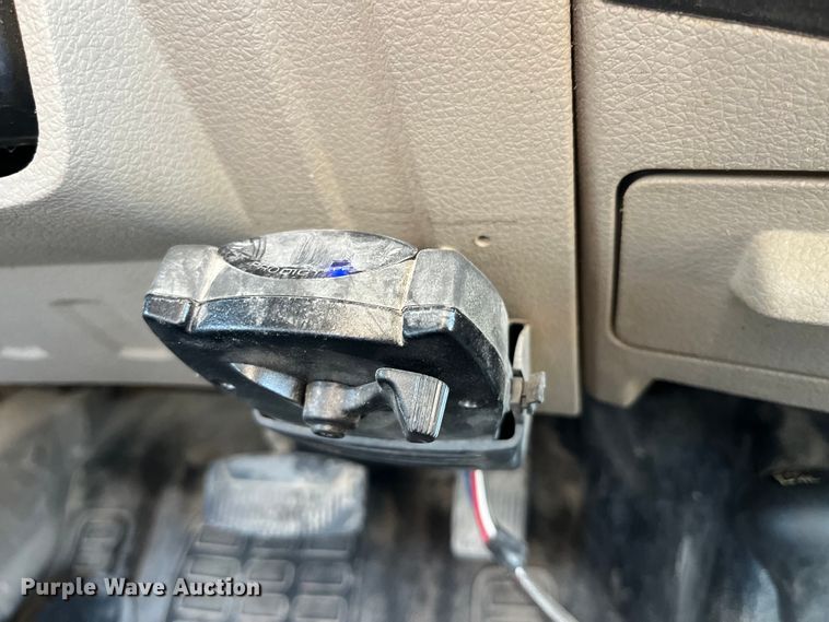 image for item LE9023 2008 Ford F450 Super Duty XL Crew Cab flatbed truck