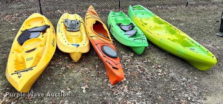image for item LO9511 (5) kayaks