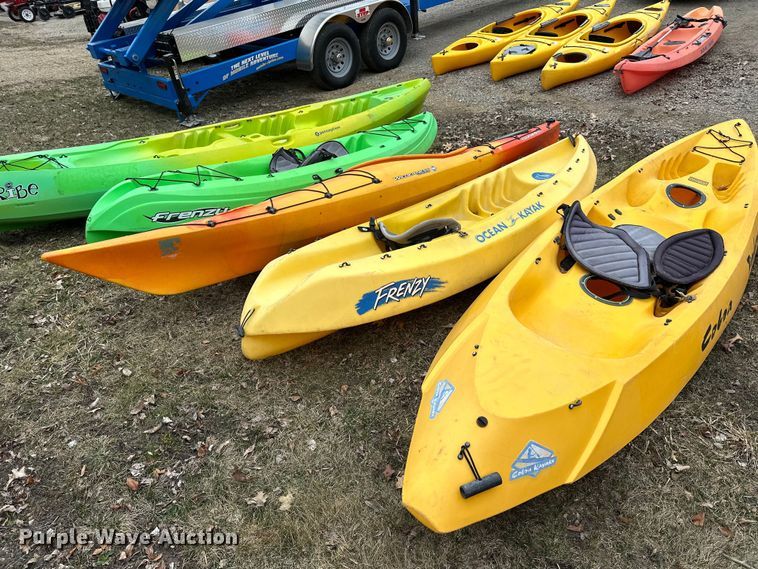 image for item LO9511 (5) kayaks
