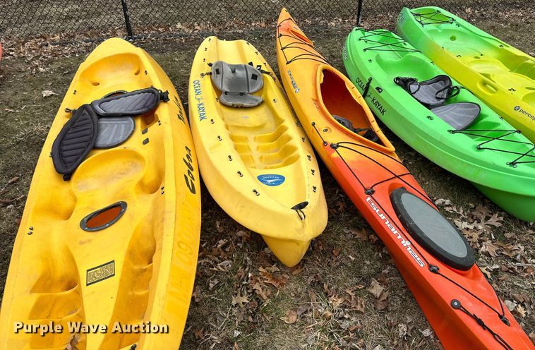 image for item LO9511 (5) kayaks