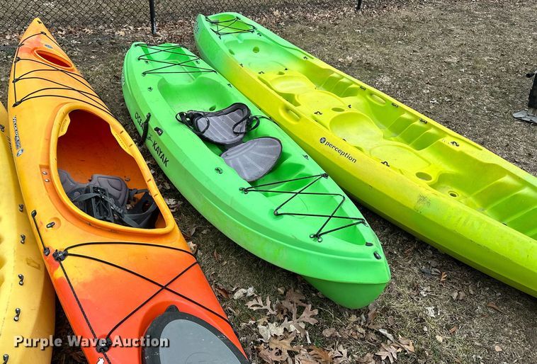 image for item LO9511 (5) kayaks