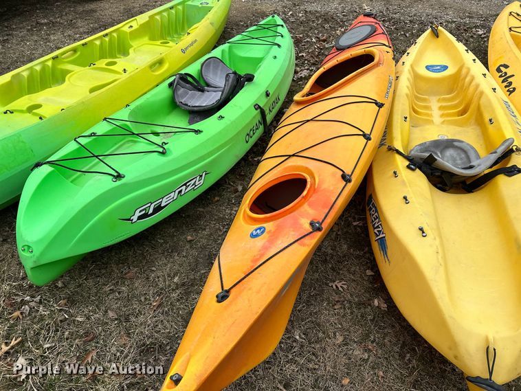 image for item LO9511 (5) kayaks