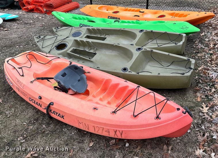 image for item LO9512 (5) kayaks