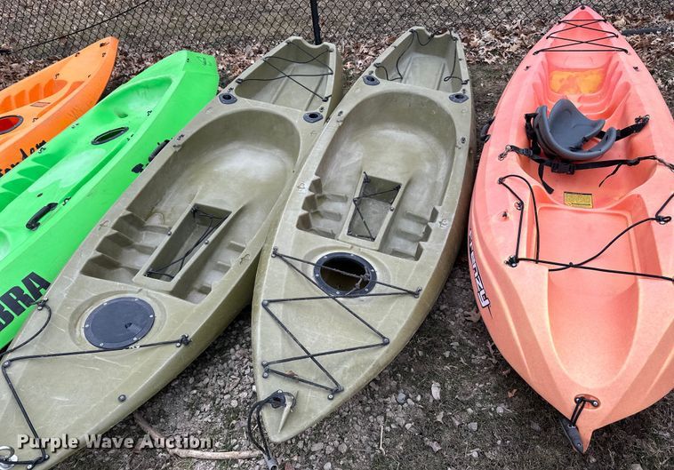 image for item LO9512 (5) kayaks