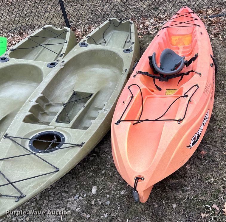 image for item LO9512 (5) kayaks