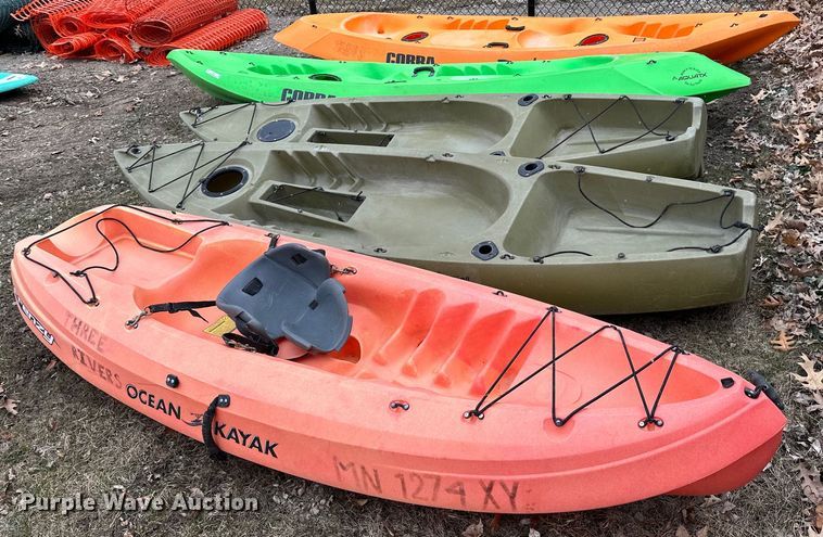 image for item LO9512 (5) kayaks