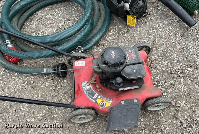image for item LO9516 Lawn equipment