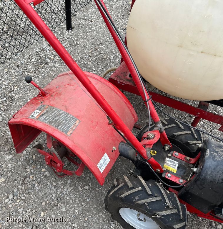 image for item LO9517 Lawn equipment