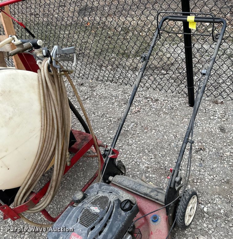 image for item LO9517 Lawn equipment