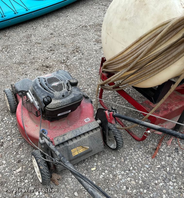 image for item LO9517 Lawn equipment