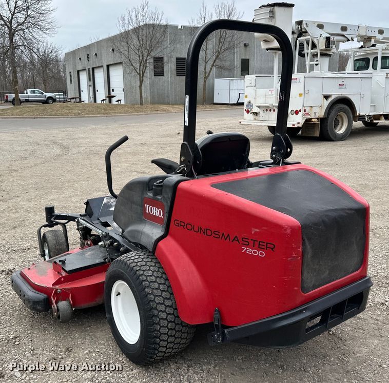image for item LO9519 Toro  Groundsmaster 7200 ZTR lawn mower